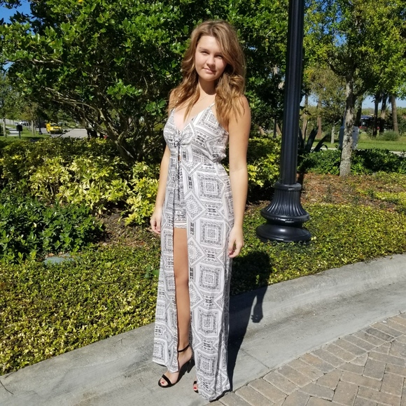 Glamvault Pants - Black & White Print Romper  Maxi